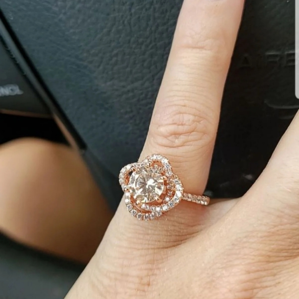 Ring - Picture 2 of 3